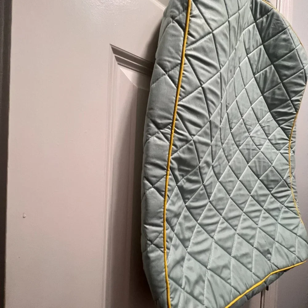 Heirloom Design kid Peter Rabbit garment carrier